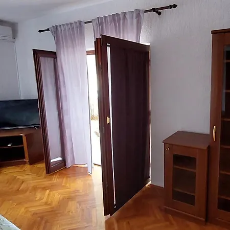 Maro And Nora * Malinska